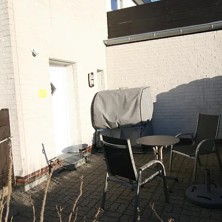 Haus Hummer Gelbe *