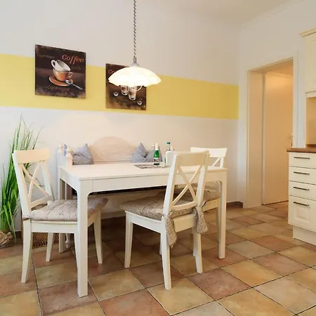 Haus Hummer Gelbe Lägenhet
